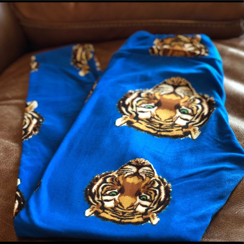 Lularoe Tiger Leggings (Unicorn!)